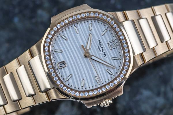 Patek Philippe medium NAUTILUS | 7118/1200R in Roségold | Diamant Lünette | Full Set 2018 |